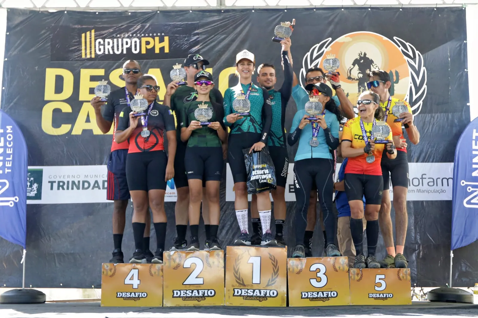 Equipe de Padre Marcos no Pódio do Desafio Caatinga de Ciclismo
