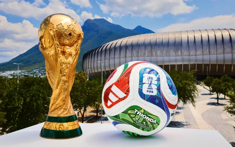 COPA-DO-MUNDO-2026-TACA-E-BOLA.jpg