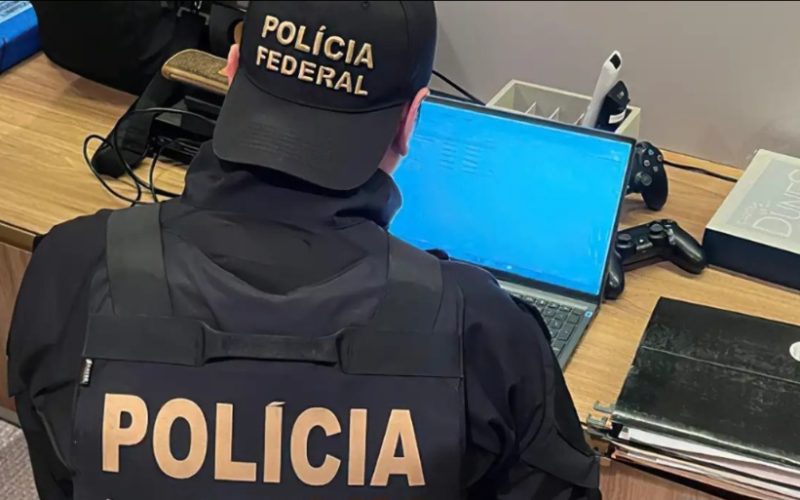 Polícia