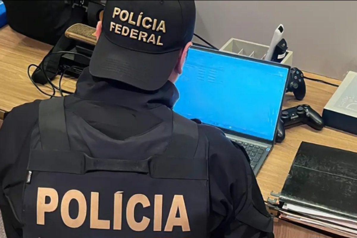 Polícia