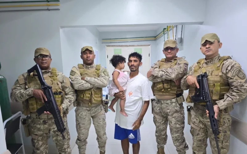 acao-rapida-de-policiais-militares-salvam-bebe-de-1-ano-de-engasgo-no-piaui-0ebac0fc-231d-407f-924d-501ee7ac85ff.jpg