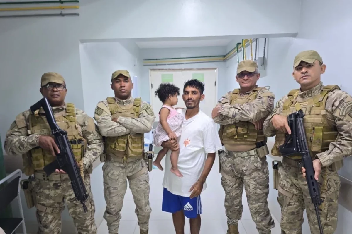 acao-rapida-de-policiais-militares-salvam-bebe-de-1-ano-de-engasgo-no-piaui-0ebac0fc-231d-407f-924d-501ee7ac85ff.jpg