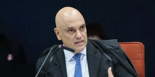 alexandre-de-moraes-no-julgamento-da-1-turma-sobre-denuncia-contra-bolsonaro-e-outros-acusados-de-tentativa-de-golpe-1742921750135_v2_615x300