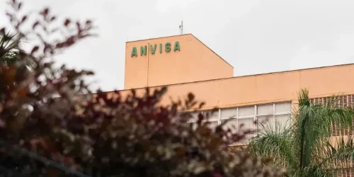 anvisa-proibiu-distribuicao-de-lotes-de-medicamentos--57efed66f5fdf0ee
