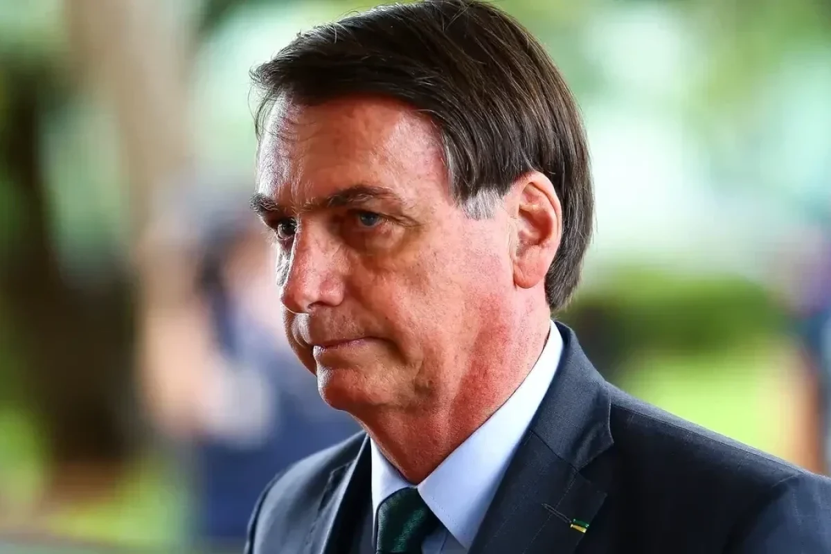bolsonaro-volta-a-brasilia-na-data-limite-para-entregar-defesa-ao-stf-e78024c8-2ab3-406e-9739-27008ea52010.jpg