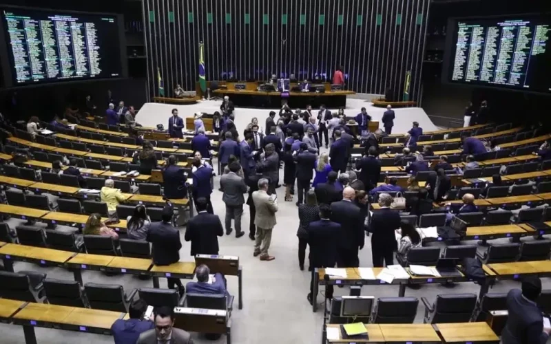 camara-aprova-urgencia-de-projeto-que-aumenta-para-531-o-numero-de-deputados-edaac051-db7f-4846-8323-96c88465f13c.jpg