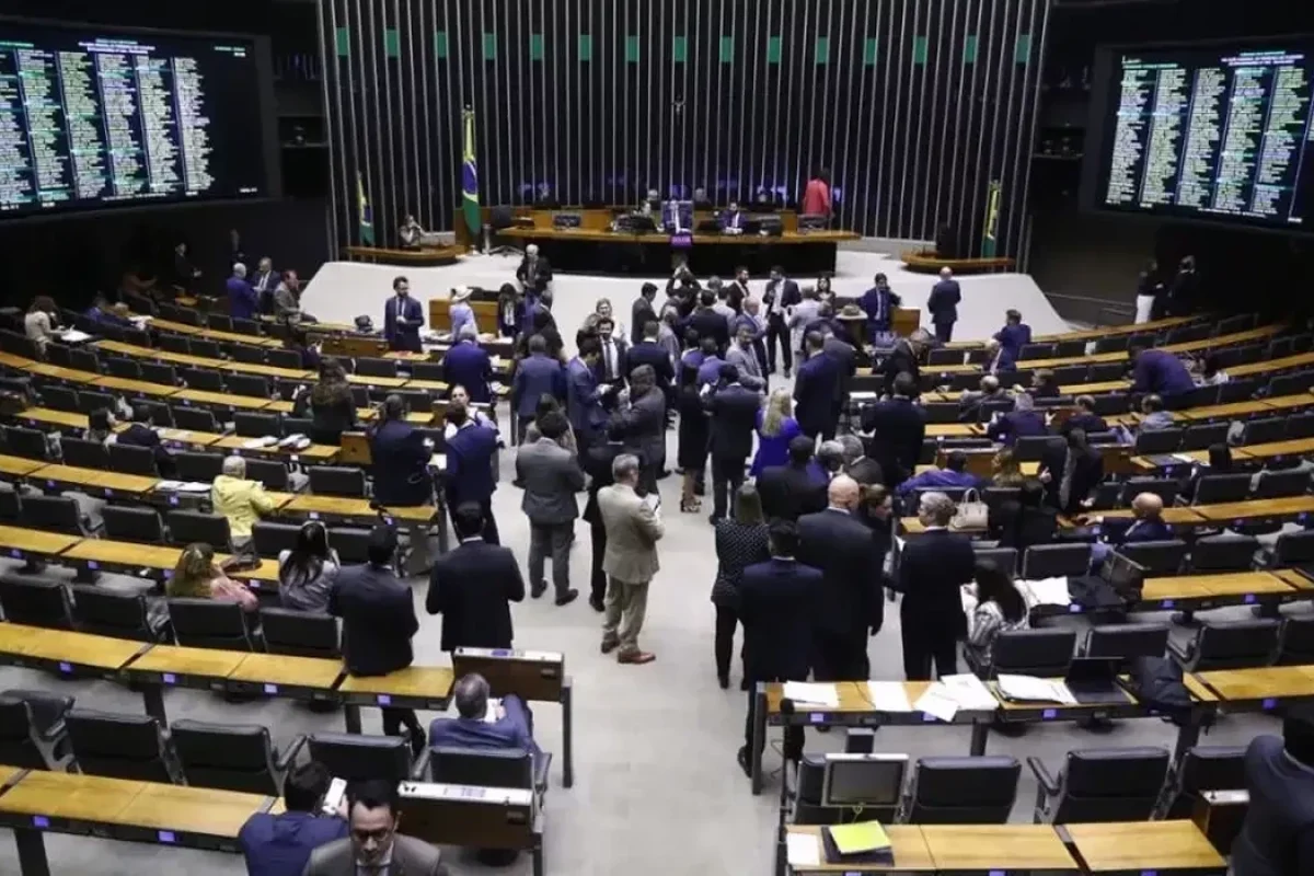 camara-aprova-urgencia-de-projeto-que-aumenta-para-531-o-numero-de-deputados-edaac051-db7f-4846-8323-96c88465f13c.jpg