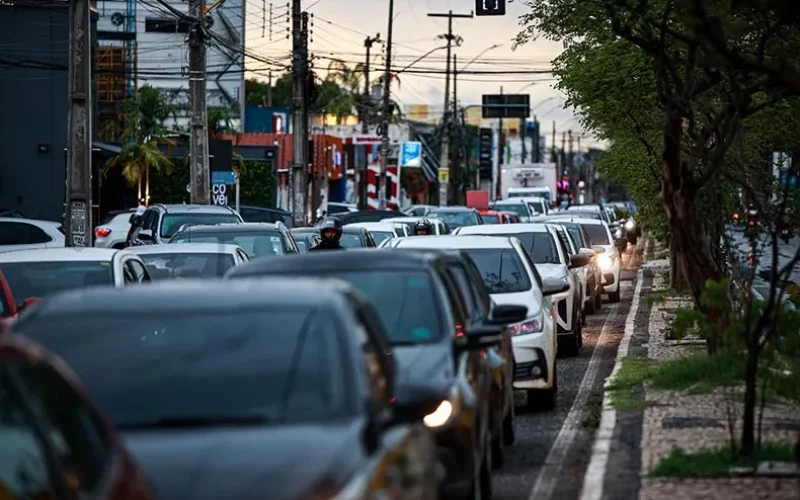 carros-transito-veiculos