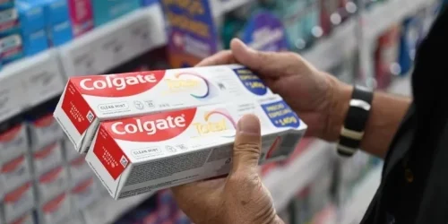 colgate-para-de-fabricar-clean-mint-apos-dispararem-queixas-de-reacoes-alergicas-ff79406d-f567-4dba-bfd3-92b031f1998b.jpg