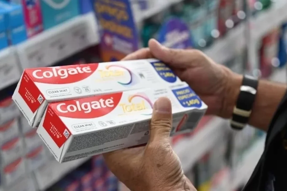 colgate-para-de-fabricar-clean-mint-apos-dispararem-queixas-de-reacoes-alergicas-ff79406d-f567-4dba-bfd3-92b031f1998b.jpg