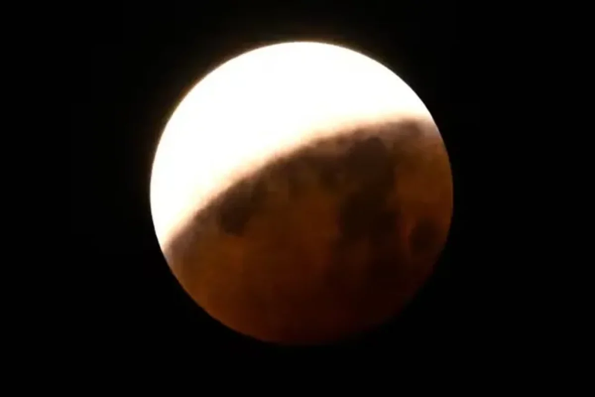 eclipse-lunar--5a73d53789a36b0b