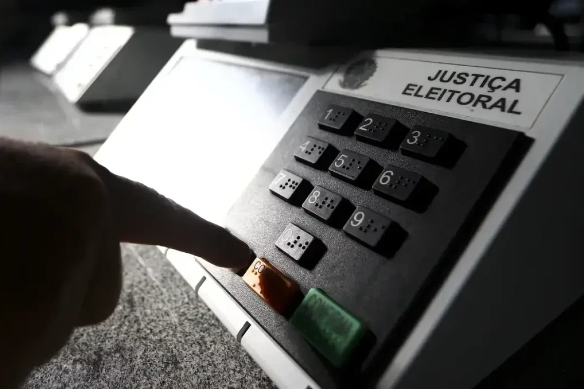 eleitor-deve-regularizar-titulo-ate-19-de-maio-diz-ministra-carmen-lucia-72bb83c2-fb06-47b3-9a3d-90095b1cf82f.jpg