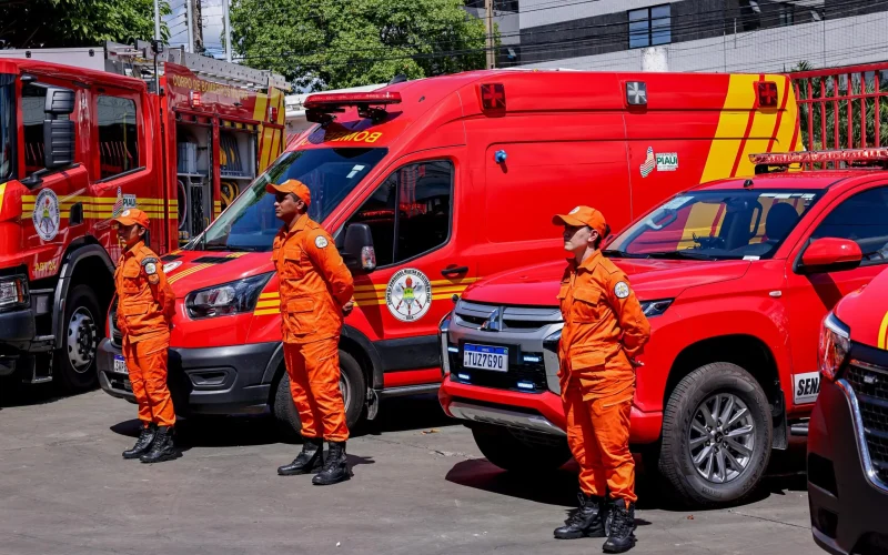 entrega-das-novas-viaturas-e-equipamentos-operacionais-da-corporacao-do-corpo-de-bombeiros-militar-do-estado-do-piaui-14-scaled-1770147597