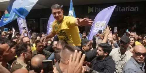 flavio-bolsonaro-fala-sobre-mudanca-no-brasil-apos-passar-para-segundo-turno--6917baf13d561c15