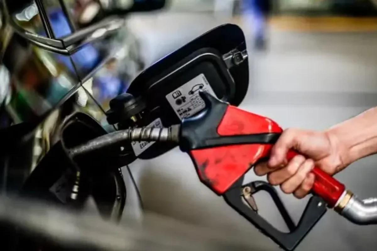 foto-de-posto-de-gasolina--35e2ed5276a3a706