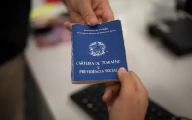 governo-analisa-coleta-dados-de-trabalhadores-que-atuam-na-escala-6x1-30c18135-9e50-4dd1-b246-c9ccb61719c6.jpg