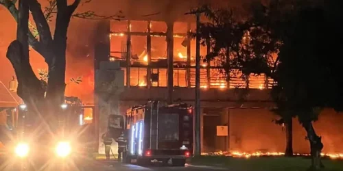 incendio-em-predio-da-ufpe--70011e1c03b2aa44