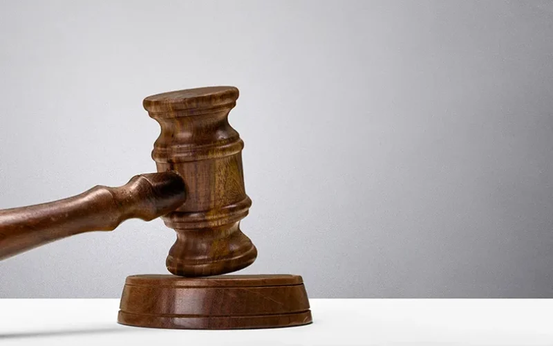 julgamento-decisaojudicial-justica-martelo-freepik