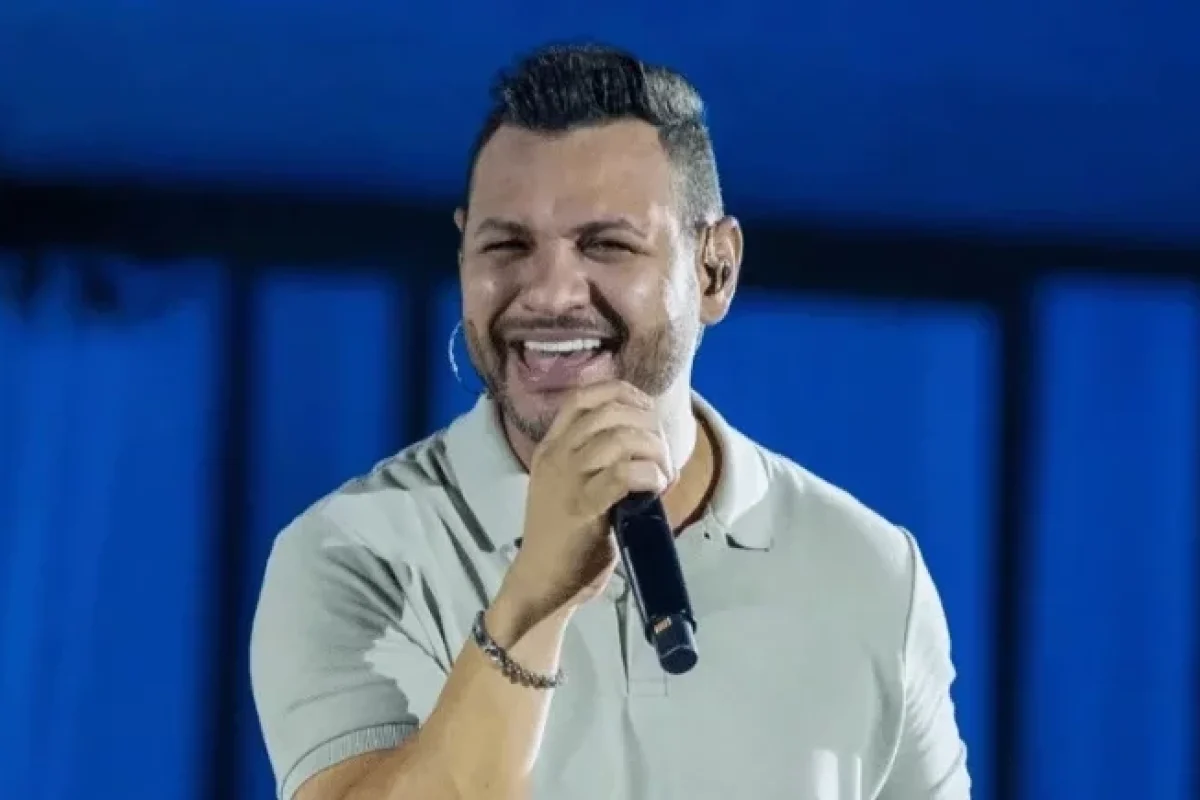 lenno-ferreiro-da-banda-desejo-de-menina-deixa-a-prisao-3a166030-7d12-4f50-afdc-c600a37e0c31.jpg
