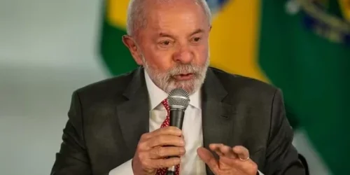 lula-anuncia-linha-de-credito-de-r-30-bi-para-exportadores-afetados-pelo-tarifaco-dos-eua-9693d2da-f7f5-41a3-84ec-11ecc0619e9b.jpg