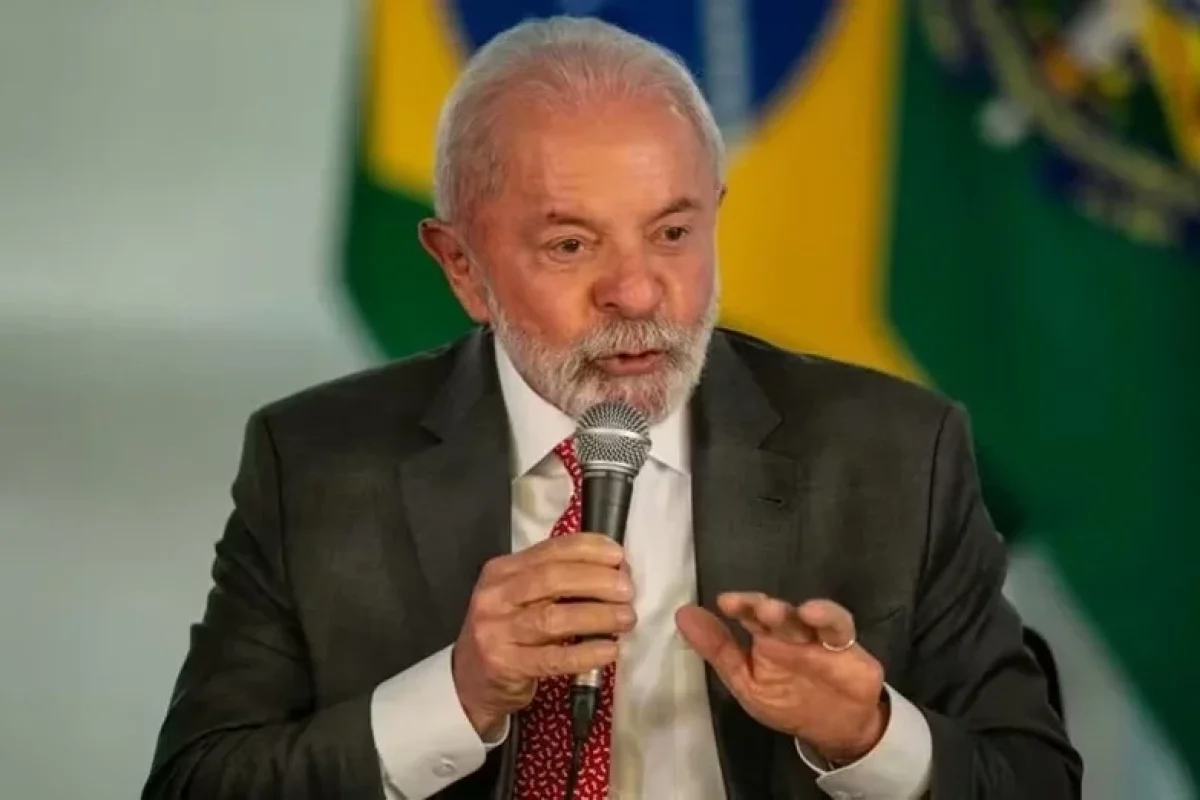 lula-anuncia-linha-de-credito-de-r-30-bi-para-exportadores-afetados-pelo-tarifaco-dos-eua-9693d2da-f7f5-41a3-84ec-11ecc0619e9b.jpg