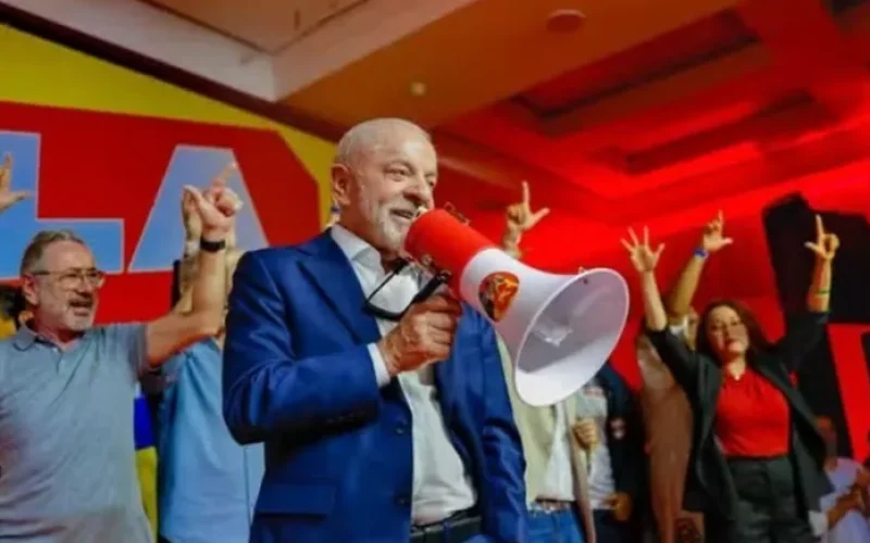 lula-recruta-jovens-eleitos-e-influencers-para-forca-tarefa-digital--efdd46dfa60f0ea3