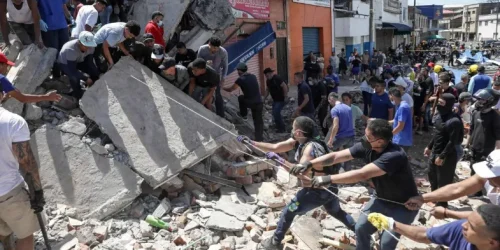 mais-de-60-predios-desabaram-apos-terremoto-de-magnitude-7-4-na-colombia--4c68745c383d8965