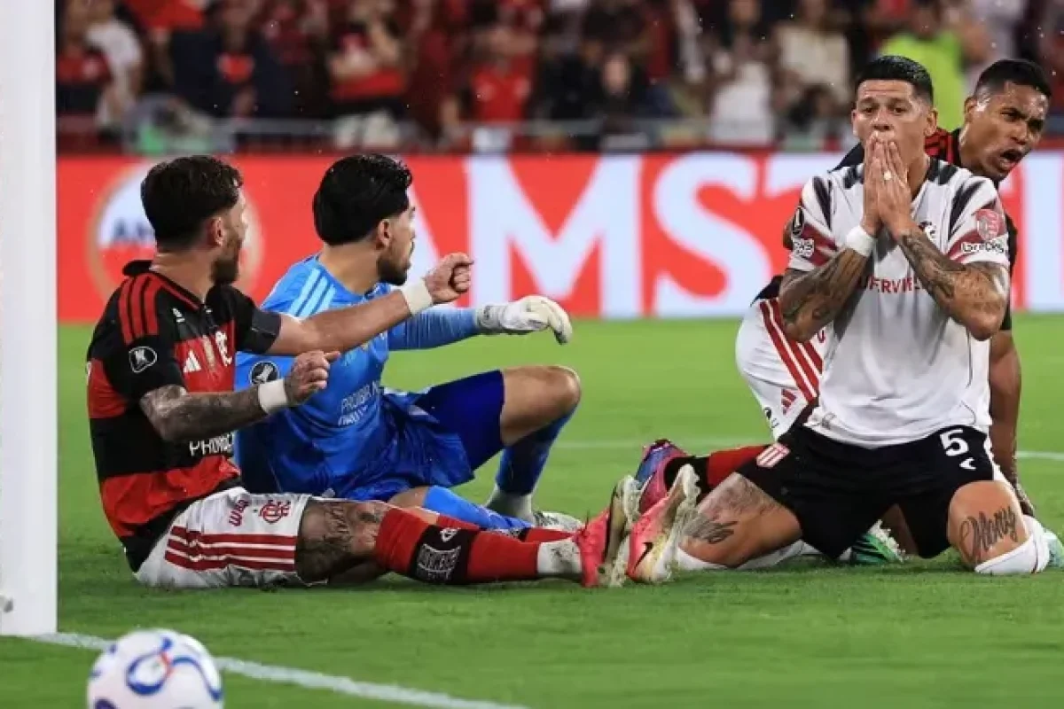 marcos-rojo-lamenta-chance-perdida-em-flamengo-x-estudiantes--85ae5442715817ae