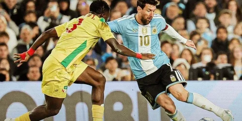 messi-se-despede-da-selecao-argentina-com-gol-assistencias-e-muita-emocao--8251eb4cfc565e1b