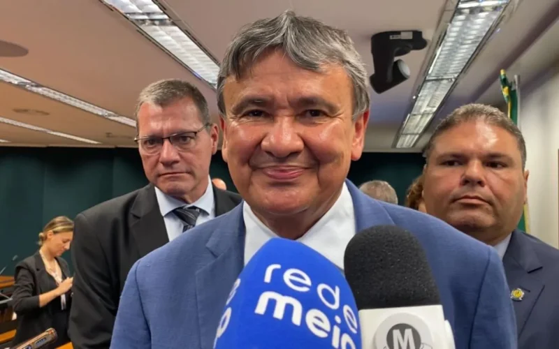 ministro-wellington-dias-anuncia-195-vans-do-mobisuas-para-municipios-do-piaui-7756b5ab-2149-4ab9-adc9-5f2e3771f508