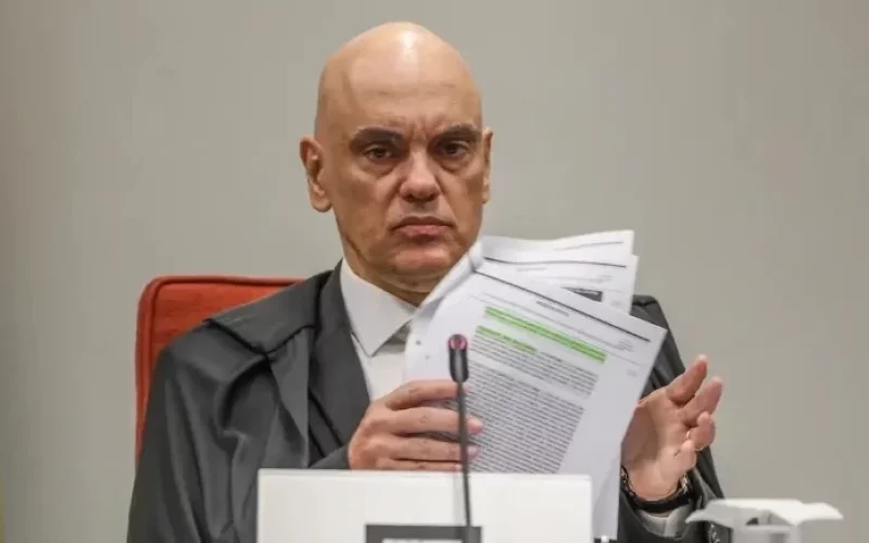 moraes-deve-decidir-hoje-se-bolsonaro-violou-restricoes-saiba-o-que-pode-acontecer-9aa540e3-7566-4862-a796-170922fa58ca.jpg