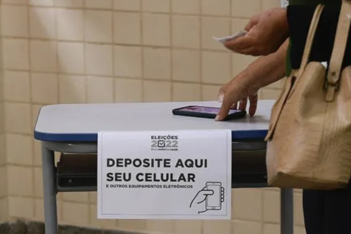 mp-eleitoral-reforca-proibicao-de-uso-de-celulares-nas-cabines-de-votacao-no-piaui--8bdb12f9da356c7b