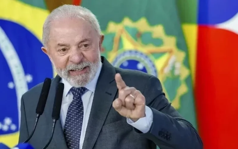 nao-ha-necessidade-de-existir-o-g7-diz-presidente-lula-ao-chegar-a-cupula-no-canada-b0e328d6-9f0a-4945-9e4e-0e9bb3bc6425.jpg