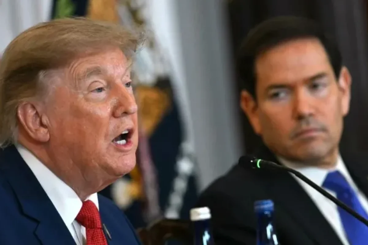 o-presidente-dos-estados-unidos-donald-trump-e-o-secretario-de-estado-norte-americano-marco-rubio--8136c7b1575092e3
