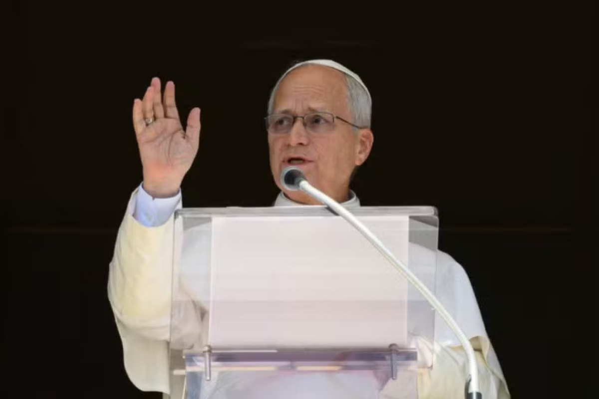papa-leao-xiii-lidera-a-oracao-do-angelus-da-janela-do-palacio-apostolico-no-vaticano-em-11-de-outubro-de-2026--e89b2cfeb06bd31c