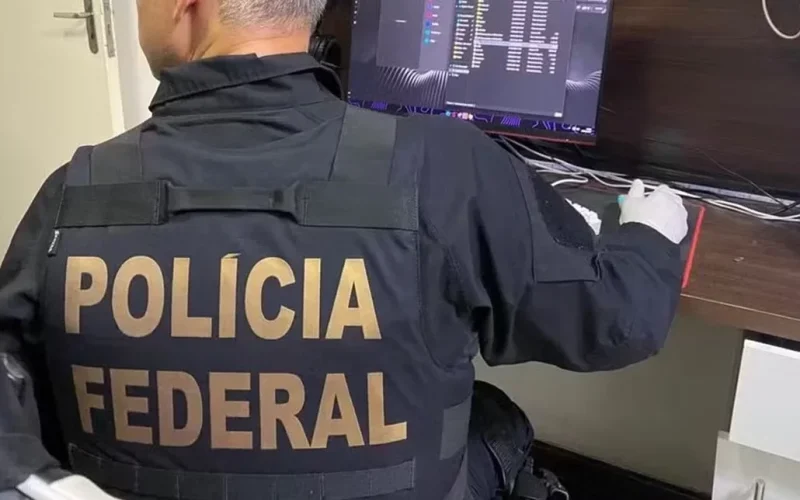policia-federal-tera-concurso-com-mil-vagas-veja-distribuicao-e-cargos-85e5e30e-0d23-4cd4-bbff-43fd4bd1e57b.jpg