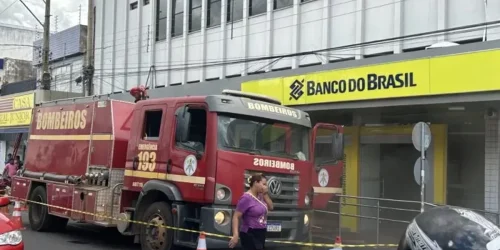 principio-de-incendio-atinge-agencia-do-banco-do-brasil-na-cidade-de-picos-1c3d4e08-177a-45b0-89f6-d73a0d83f2ab.jpg