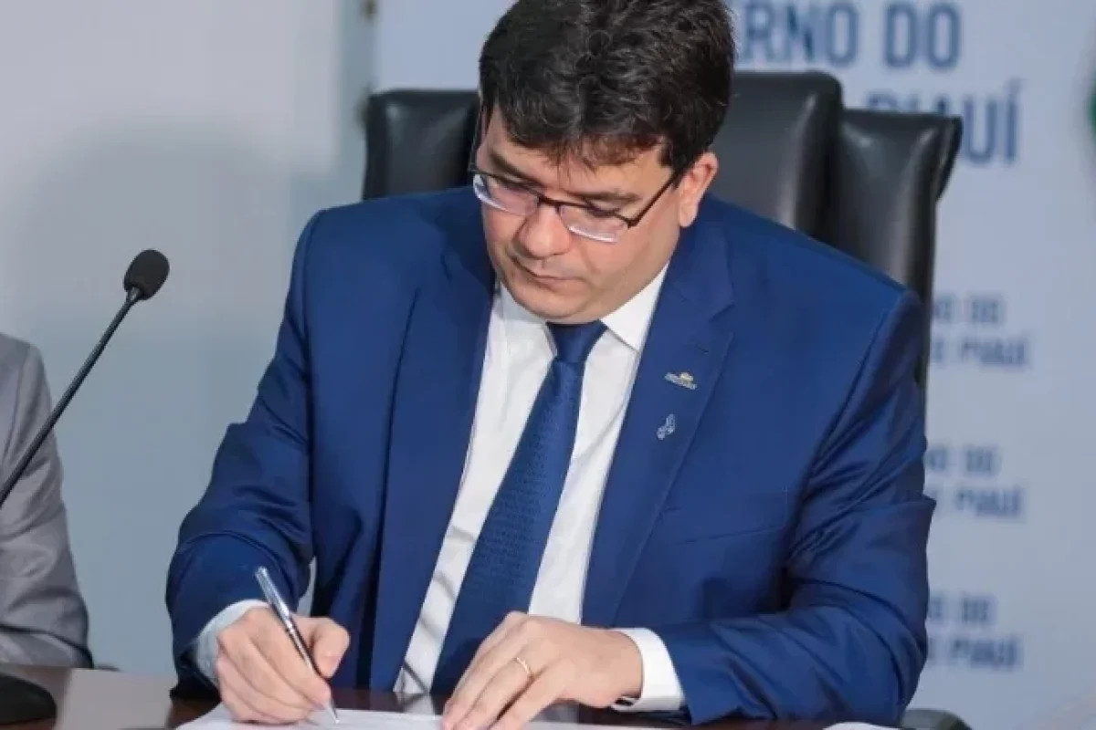 rafael-fonteles-sanciona-lei-para-aumentar-seguranca-nas-escolas-publicas-estaduais-2ab692df-3351-4e15-803f-62c058600a8e.jpg