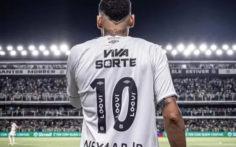 ranking-revela-clubes-que-mais-ganharam-e-perderam-seguidores-em-2025-lista-santos-lidera-crescimento--da6bccea5bffe41f.jpg