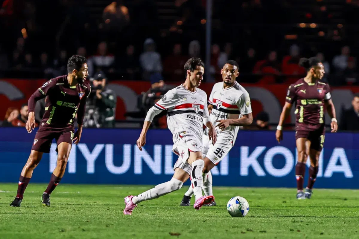 sao-paulo-x-ldu-libertadores.jpg