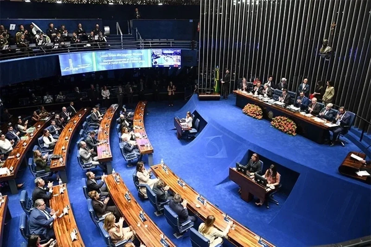 senado-aprova-proposta-que-altera-a-lei-da-ficha-limpa-entenda-77f62527-a377-48a7-8611-17be2c9d6986.jpg