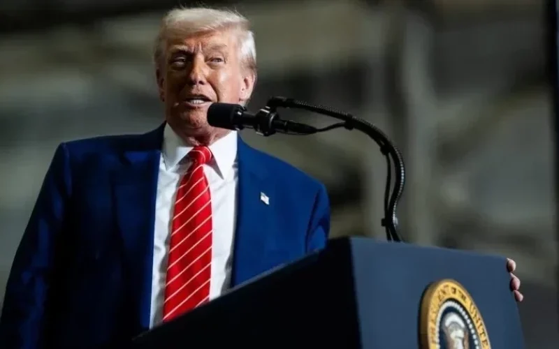 trump-assina-decreto-que-estabelece-tarifa-de-50-ao-brasil-62cd1676-88d6-4e74-9574-ae4387f0a4b1.jpg
