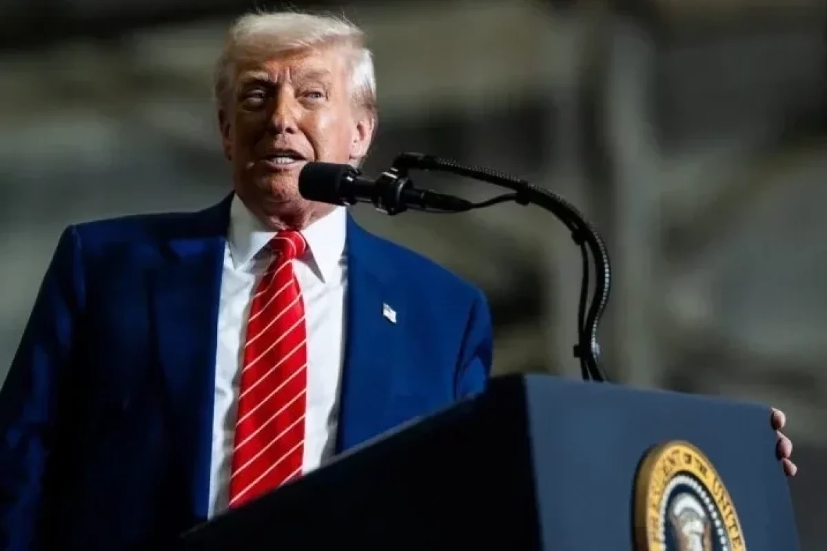 trump-assina-decreto-que-estabelece-tarifa-de-50-ao-brasil-62cd1676-88d6-4e74-9574-ae4387f0a4b1.jpg