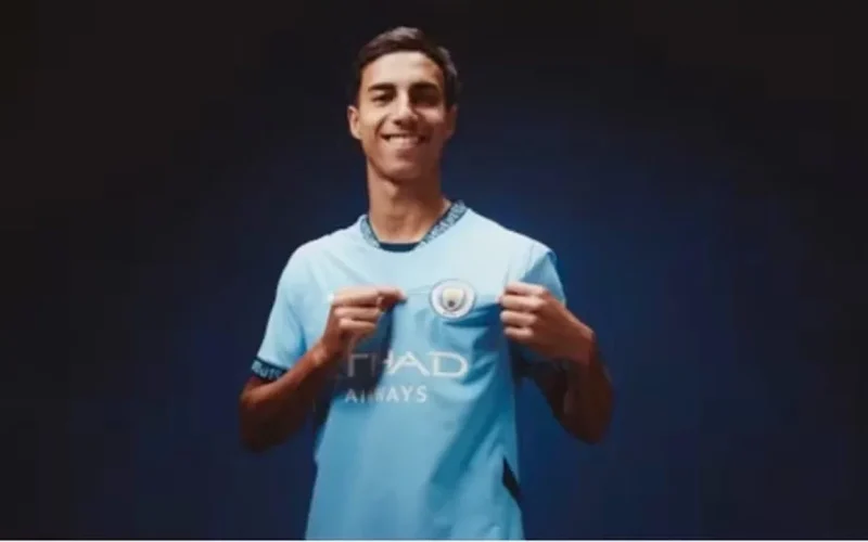 vendido-ao-manchester-city-jogador-brasileiro-se-torna-o-zagueiro-mais-caro-do-pais-9b1c749a-1bdb-43f1-881f-7052e28ee8ca.jpg