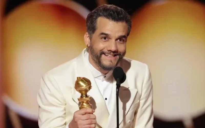 wagner-moura-leva-o-globo-de-ouro-de-melhor-ator-em-filme-de-drama-552194-25ed44b75cdc8ba2.jpg